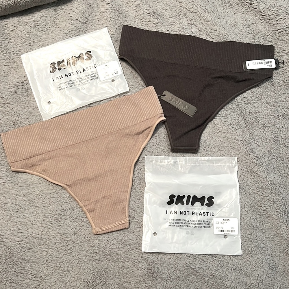 2 SKIMS NWT Stretch Rib Thong